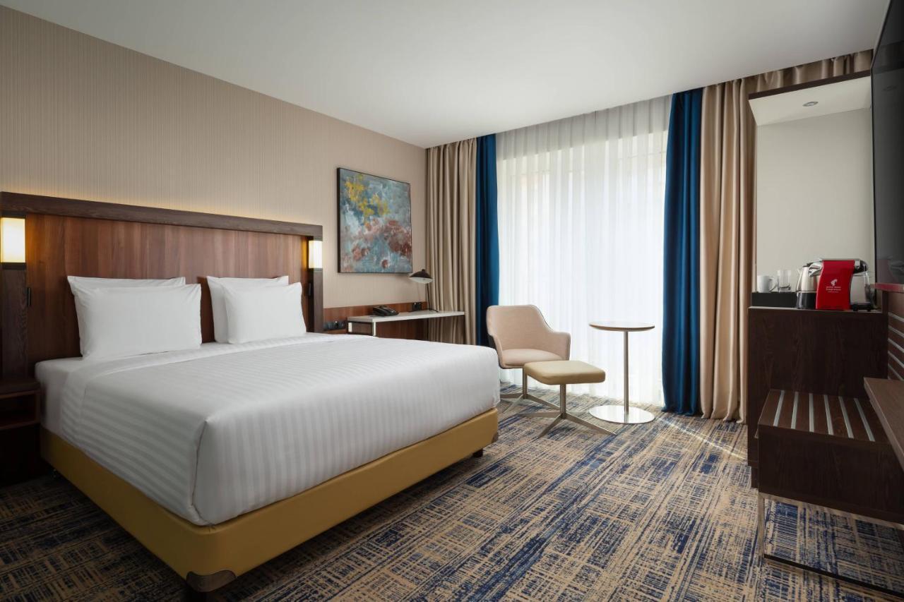 Courtyard By Marriott Tashkent Hotel Eksteriør billede