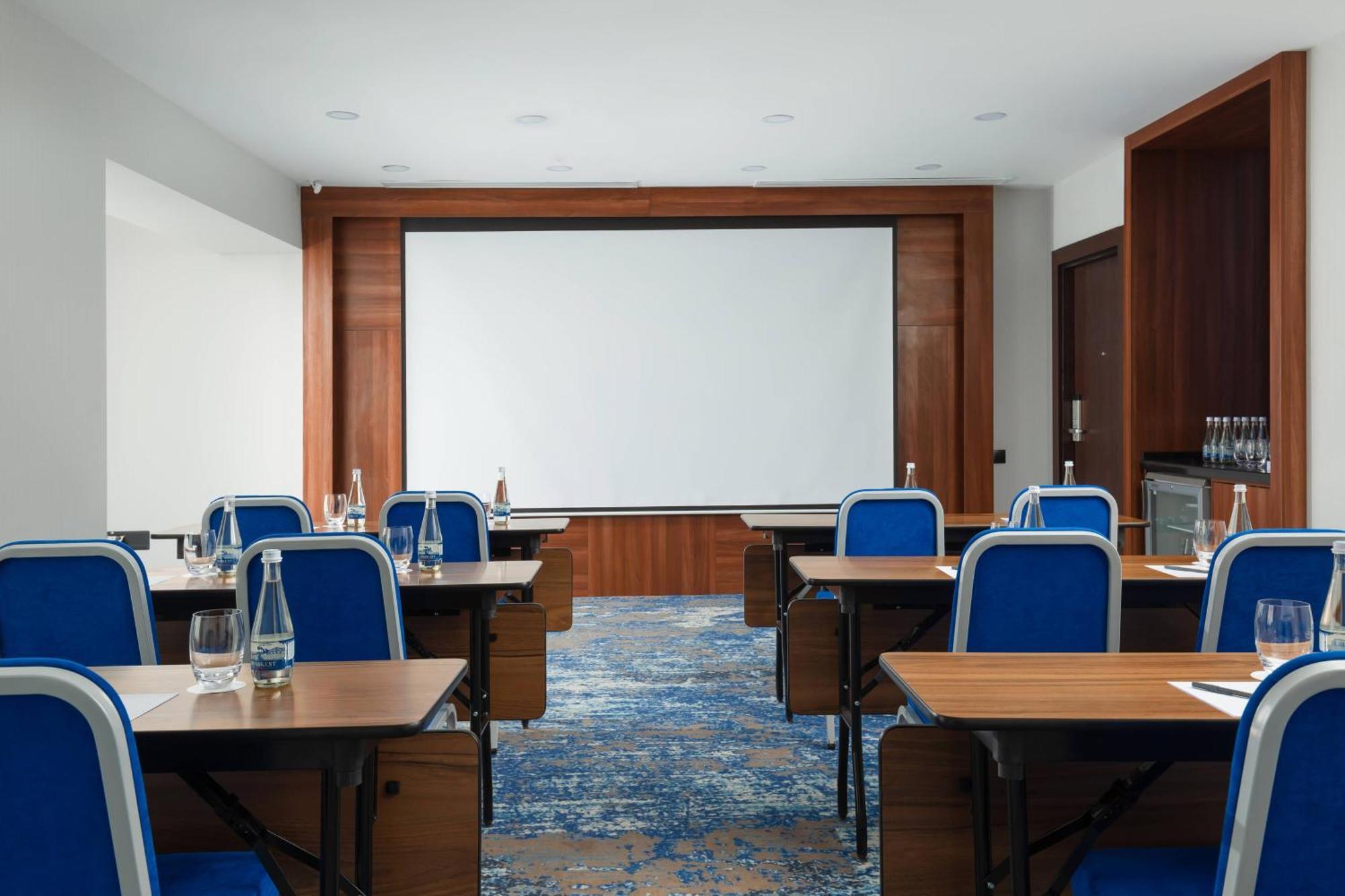 Courtyard By Marriott Tashkent Hotel Eksteriør billede
