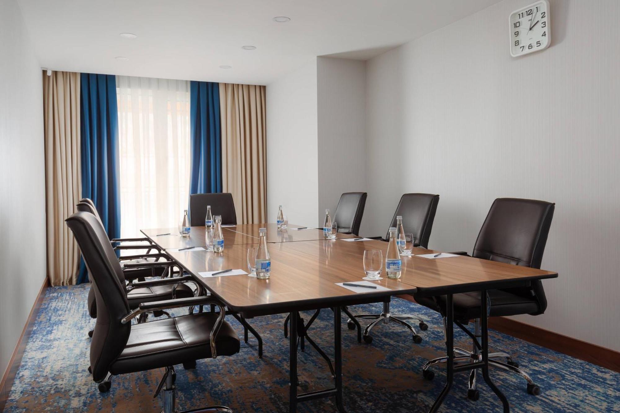 Courtyard By Marriott Tashkent Hotel Eksteriør billede