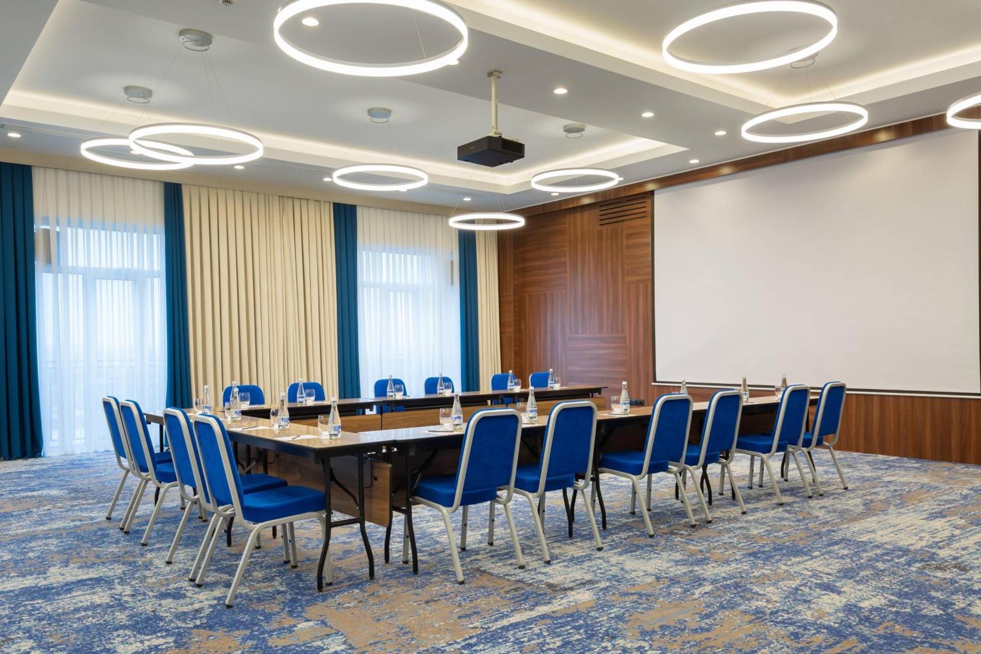 Courtyard By Marriott Tashkent Hotel Eksteriør billede