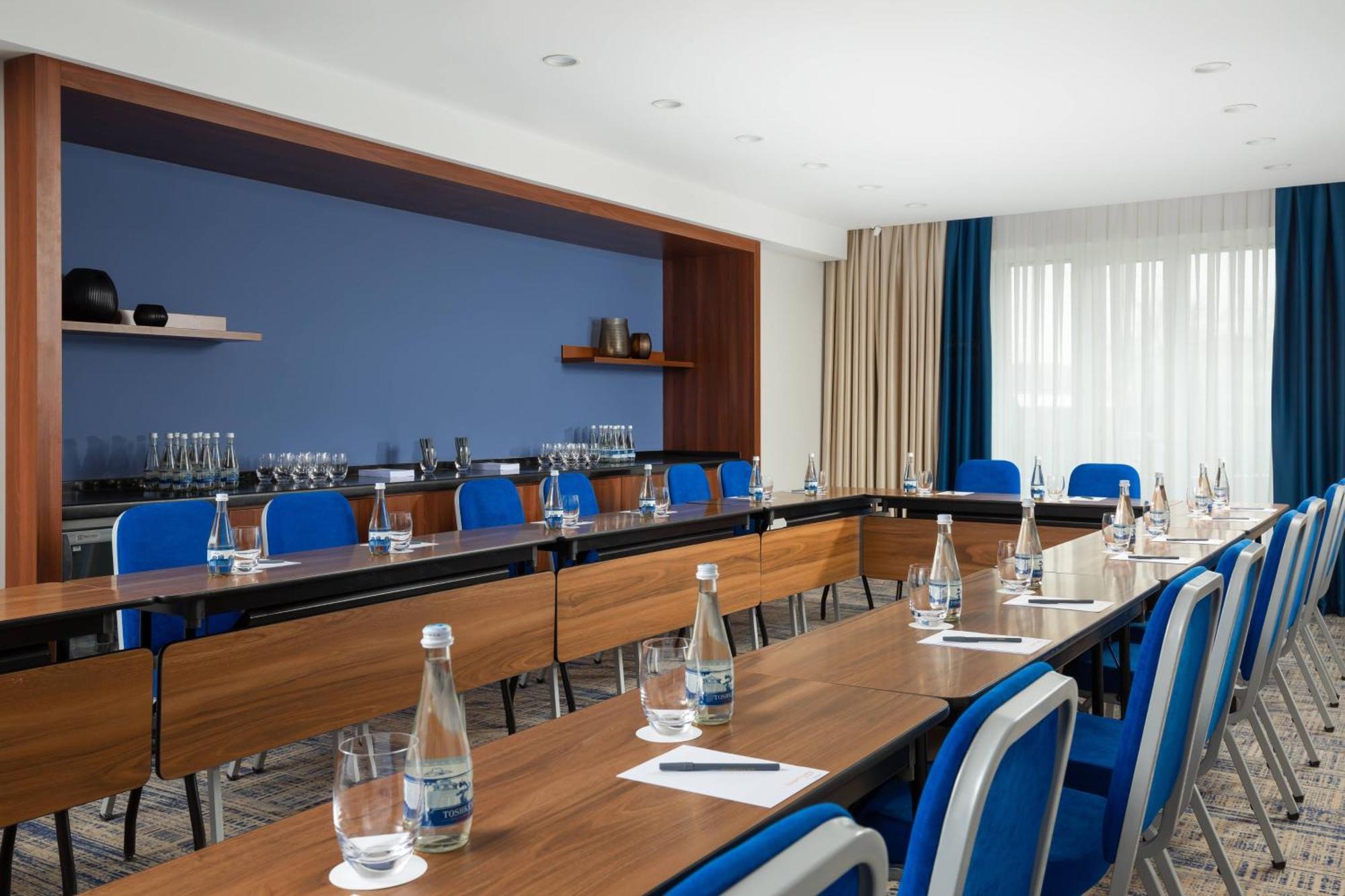 Courtyard By Marriott Tashkent Hotel Eksteriør billede