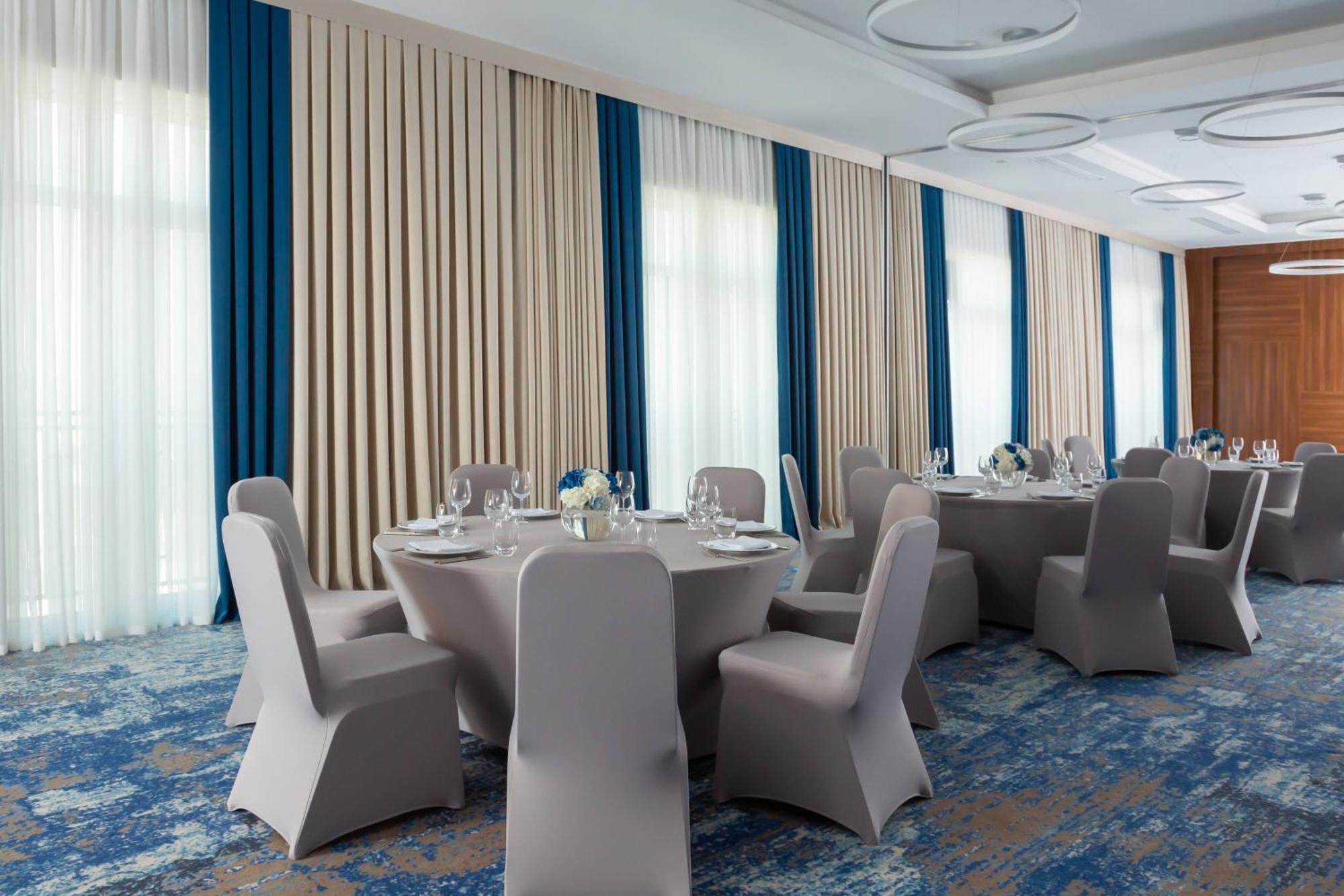 Courtyard By Marriott Tashkent Hotel Eksteriør billede