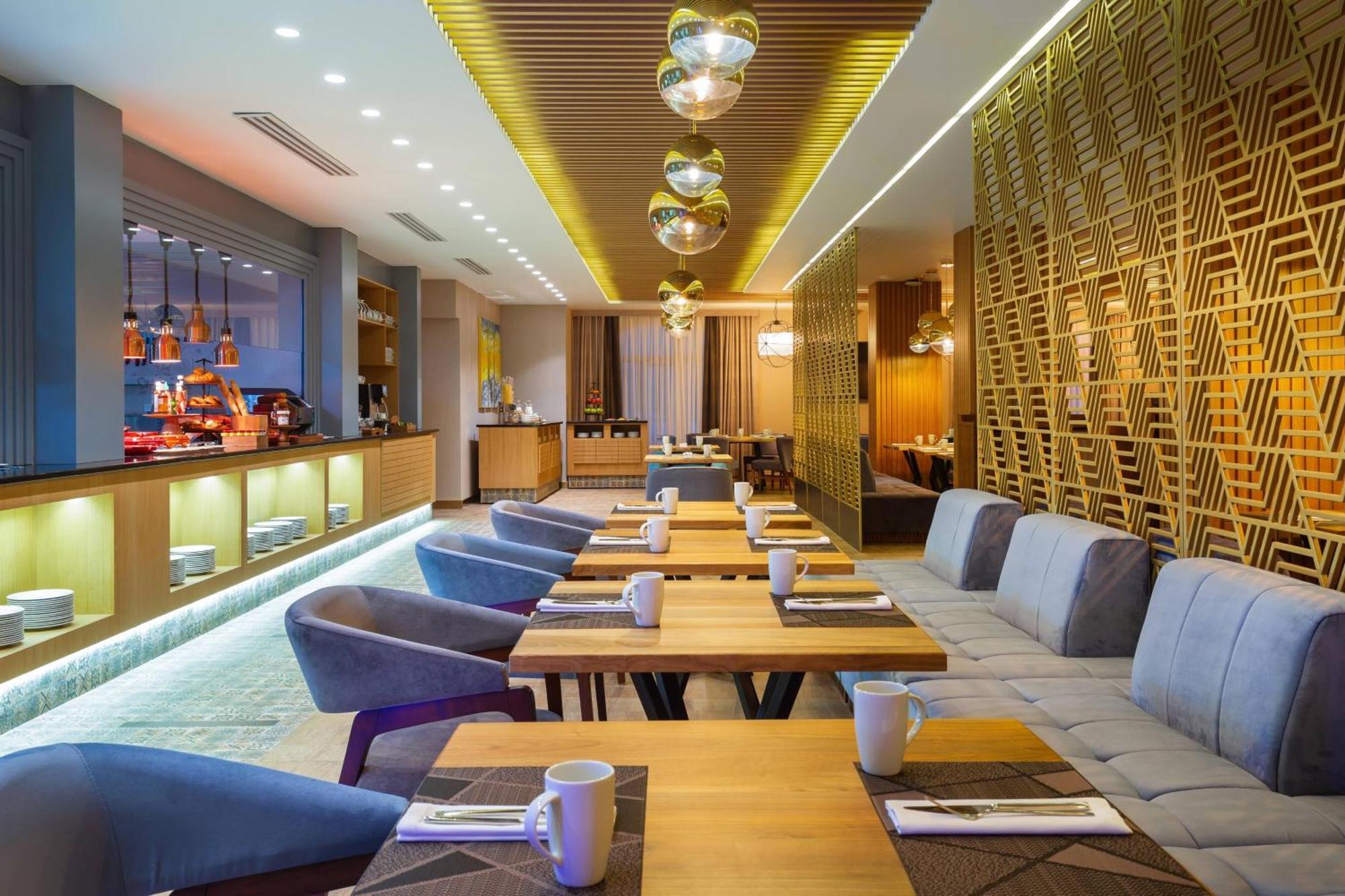 Courtyard By Marriott Tashkent Hotel Eksteriør billede