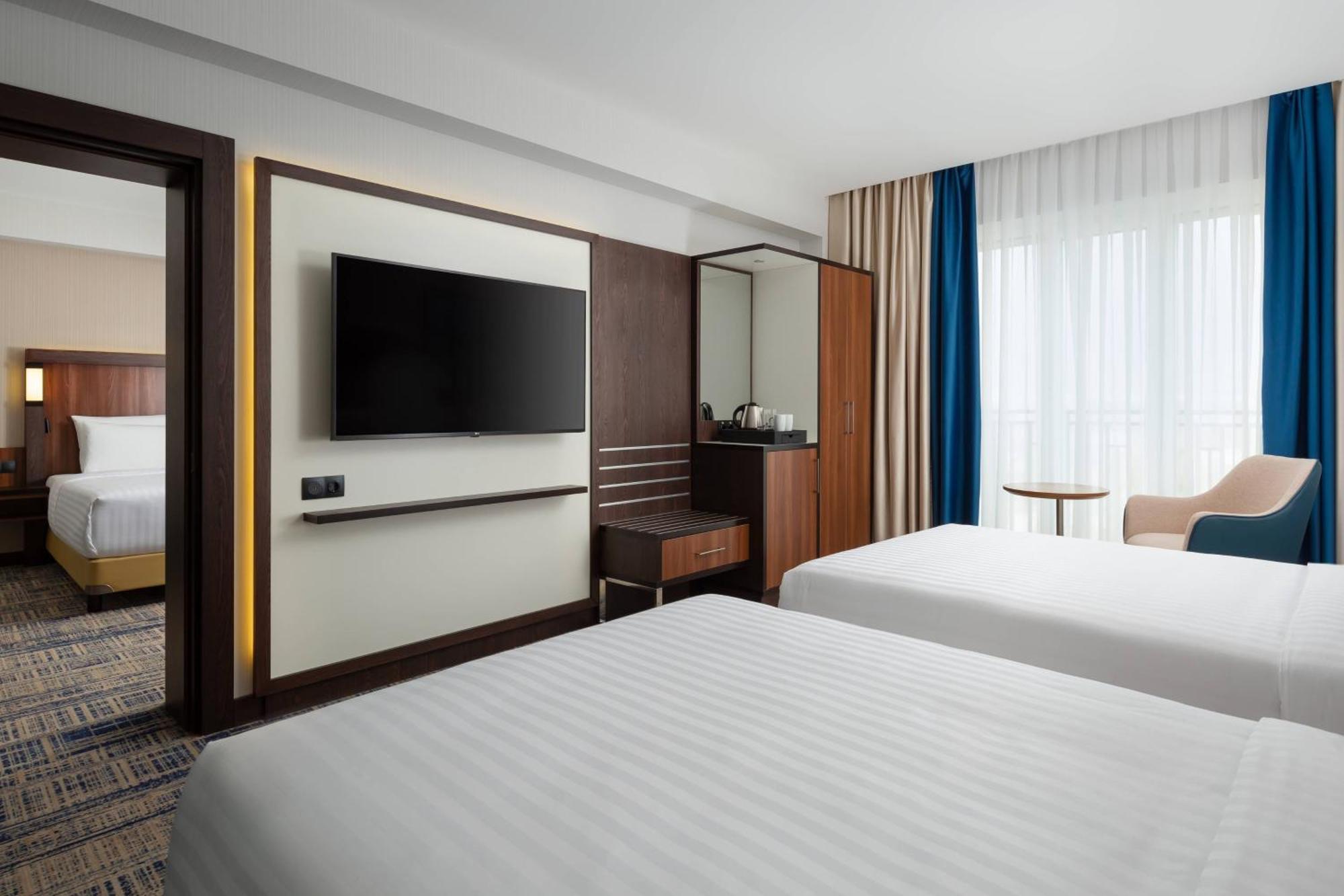 Courtyard By Marriott Tashkent Hotel Eksteriør billede